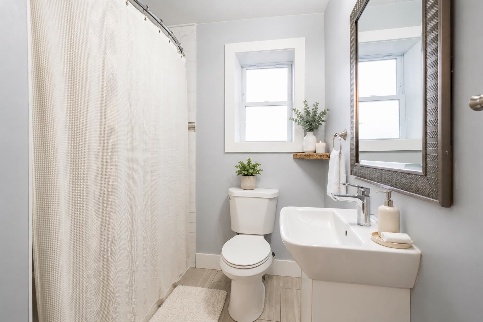 165 WEBSTER AVE Unit: 1