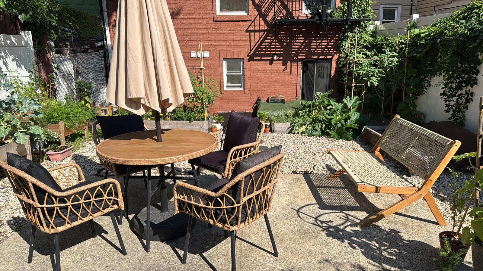 165 WEBSTER AVE Unit: 1