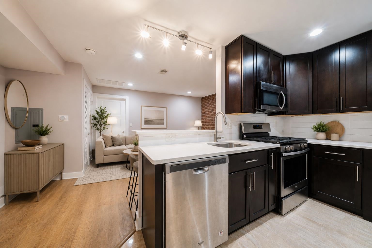 165 WEBSTER AVE Unit: 1