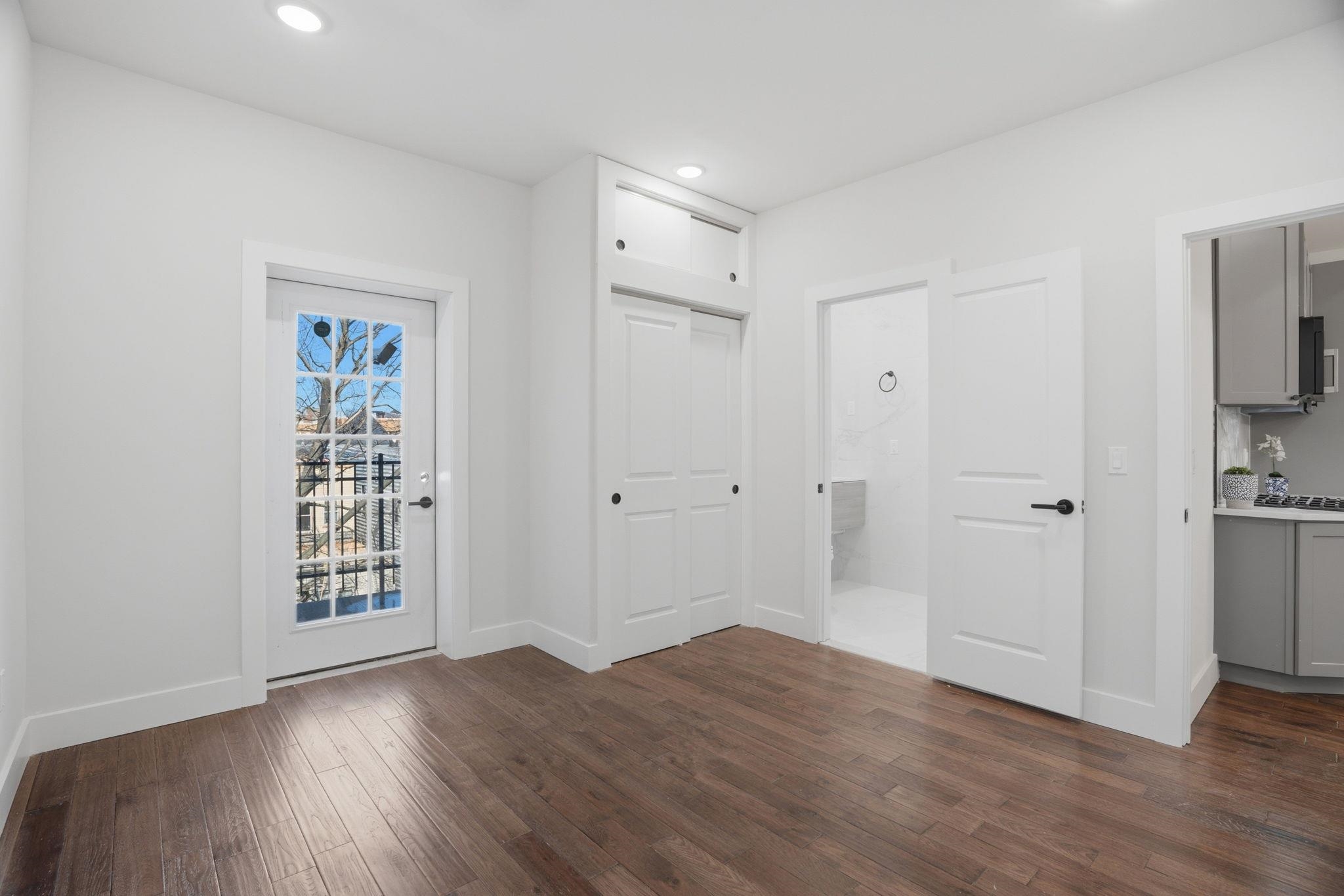 104 GLENWOOD AVE Unit: 302