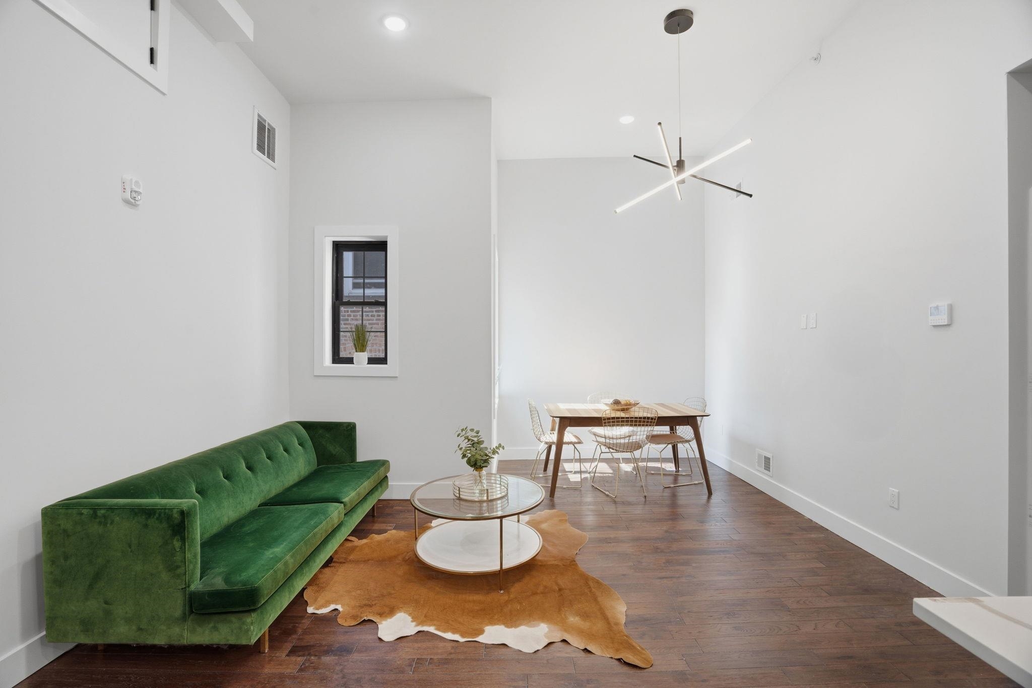 104 GLENWOOD AVE Unit: 302