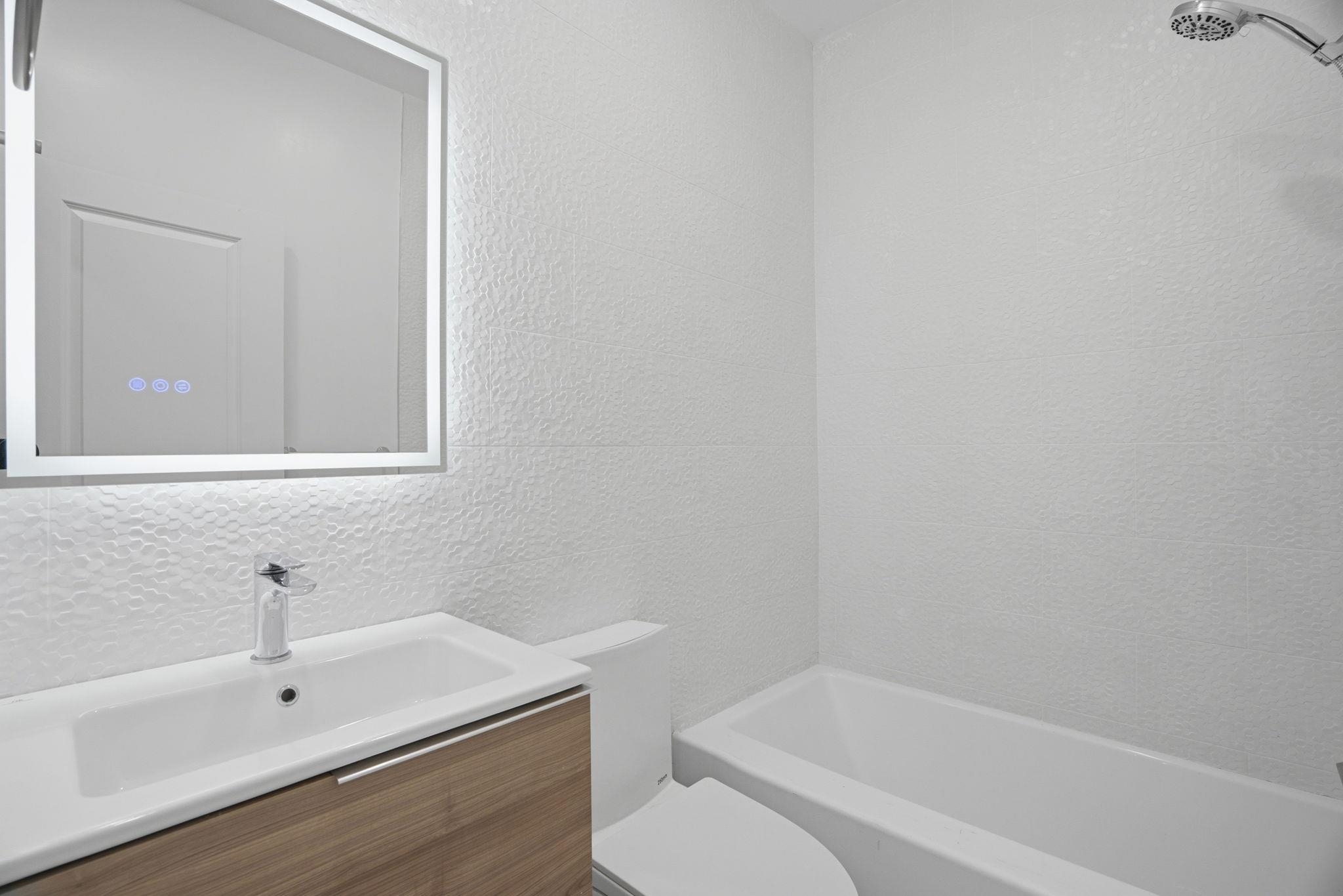 104 GLENWOOD AVE Unit: 302