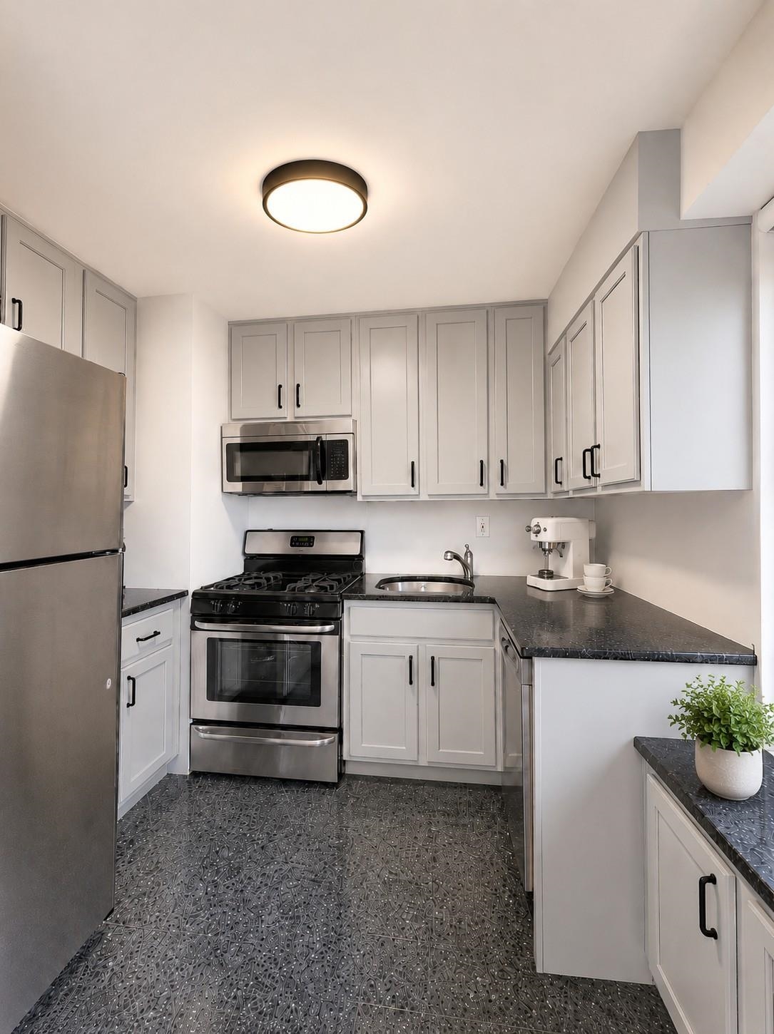 135 MONTGOMERY ST Unit: 16-A