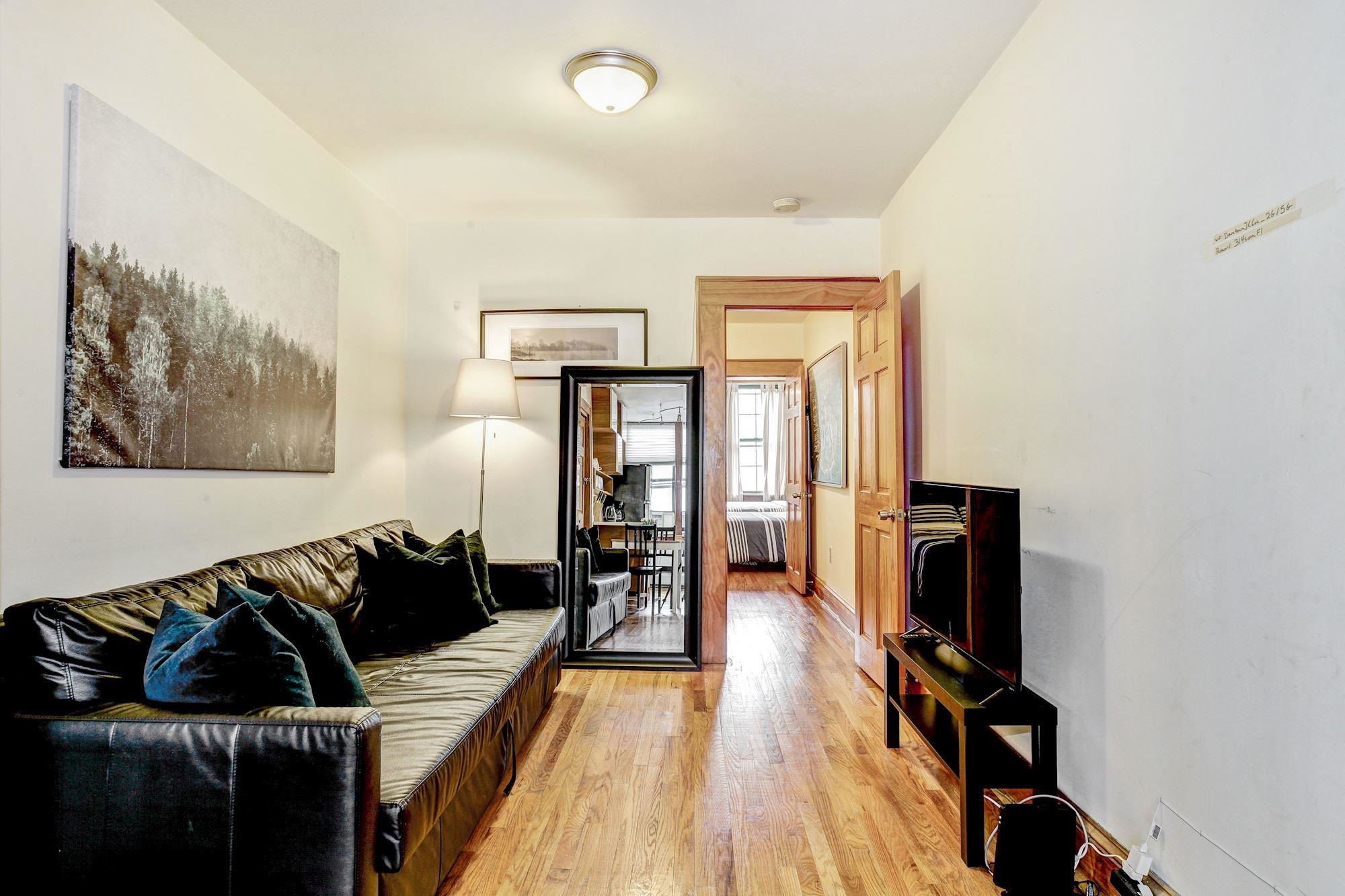 314 6TH ST Unit: B