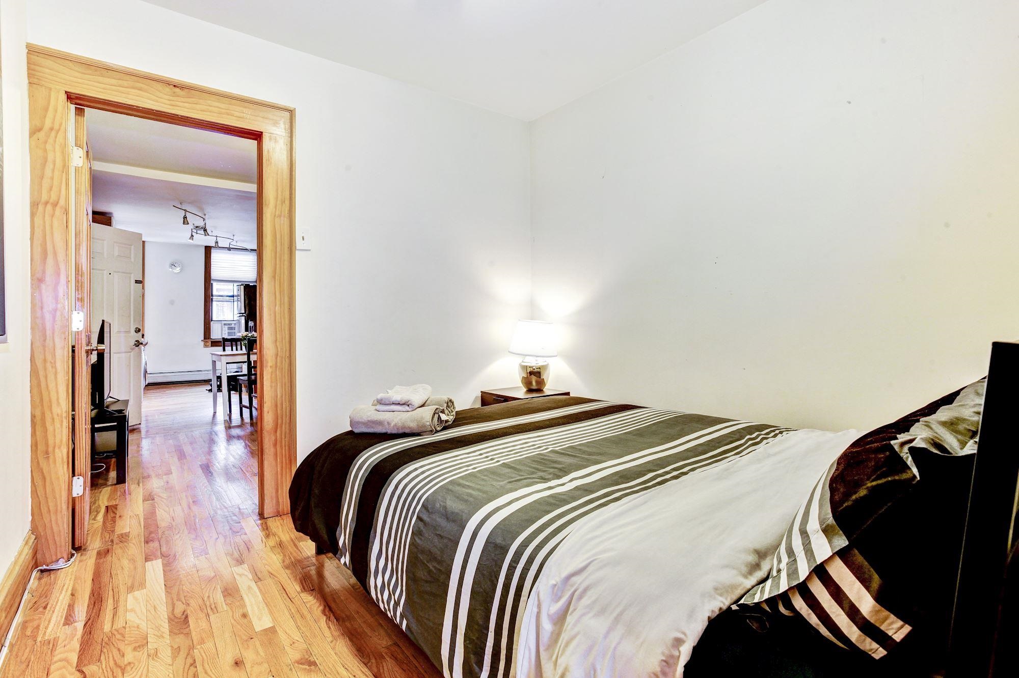 314 6TH ST Unit: B