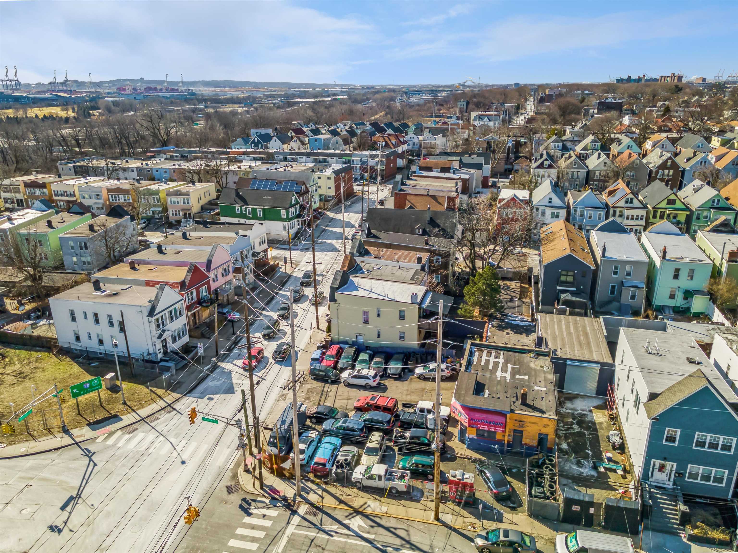 3-7 BAYVIEW AVE