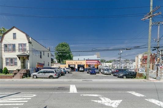 3-7 BAYVIEW AVE