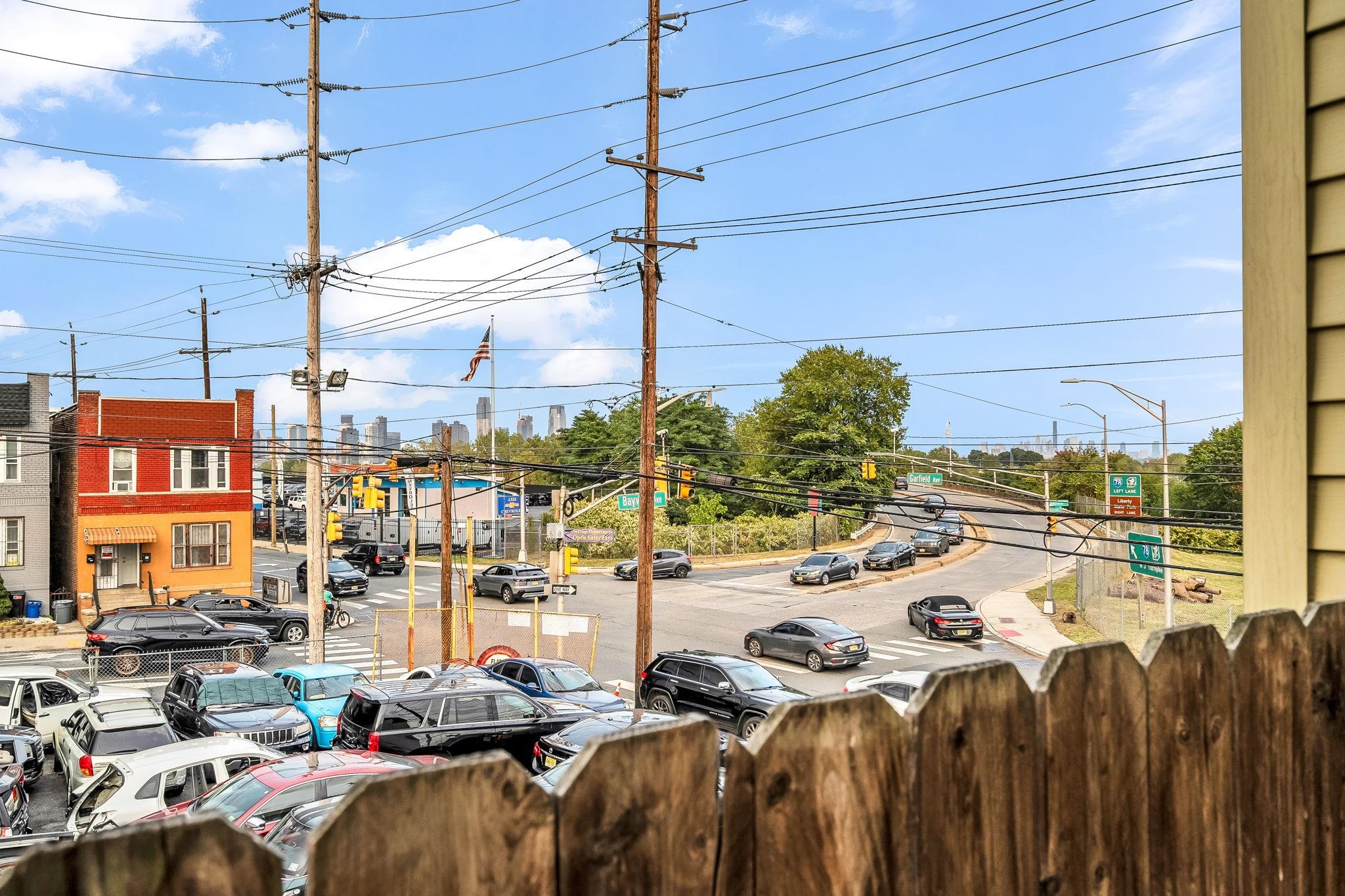 3-7 BAYVIEW AVE