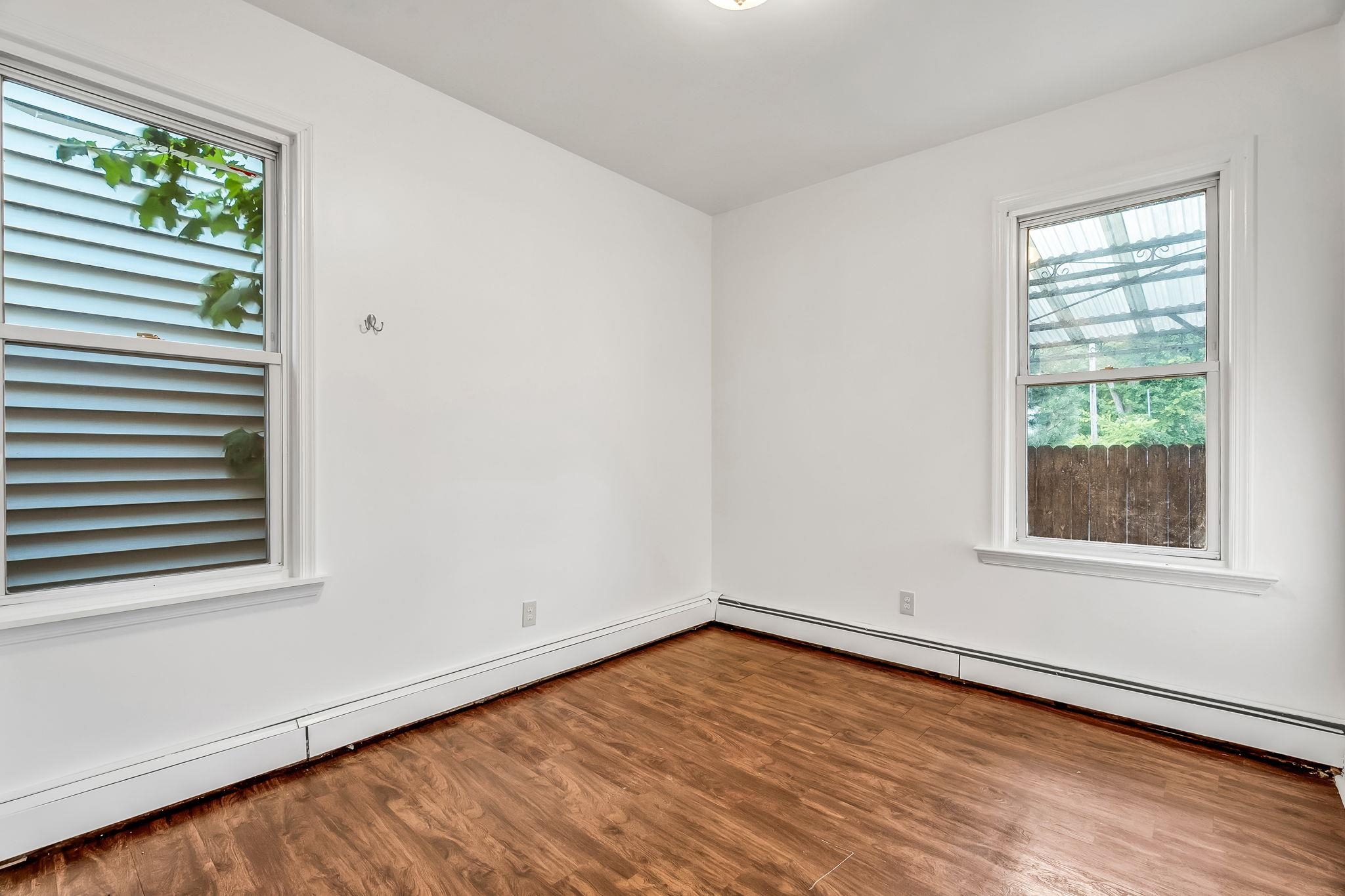 3-7 BAYVIEW AVE