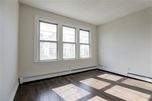 3-7 BAYVIEW AVE