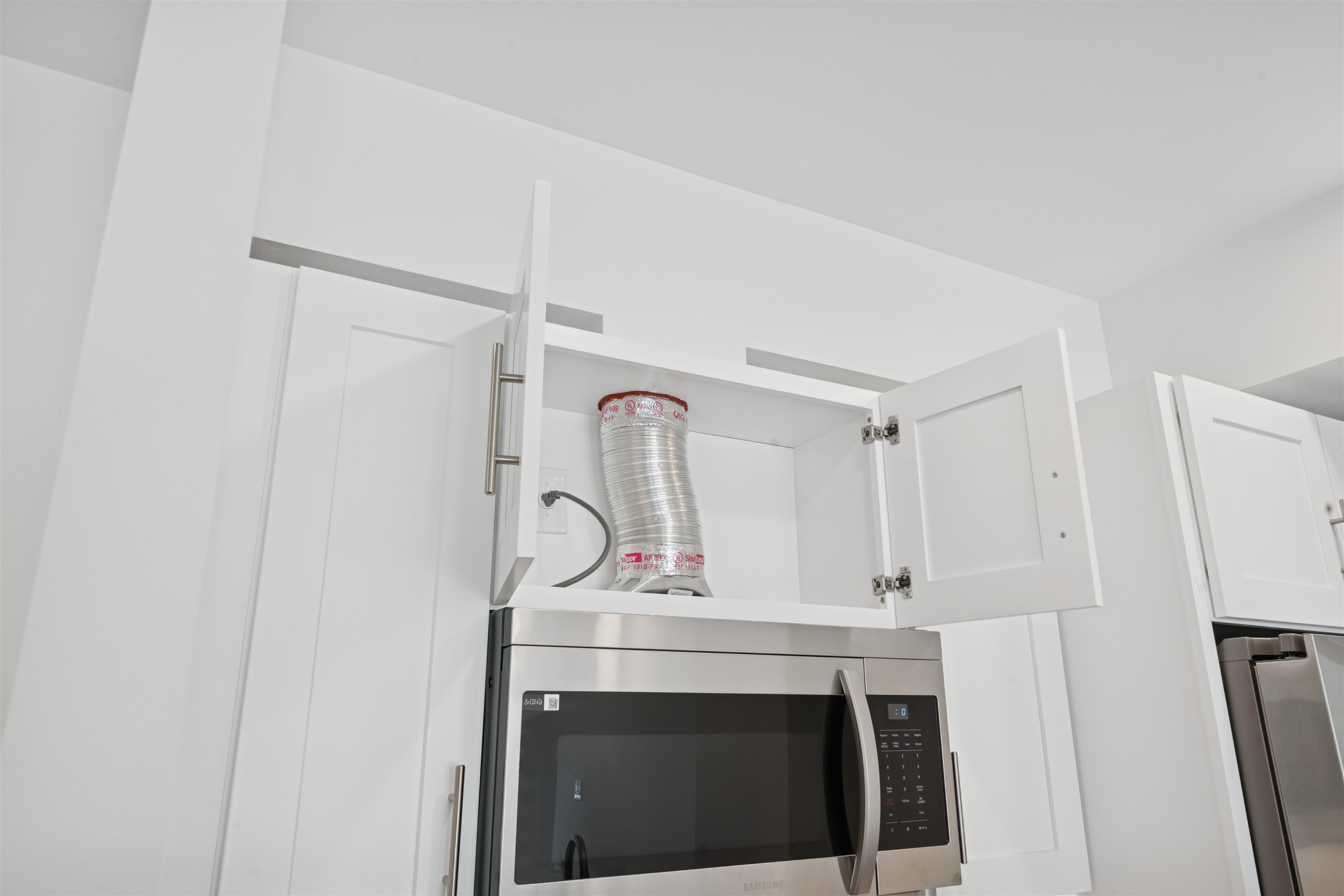 32 JONES ST Unit: 302