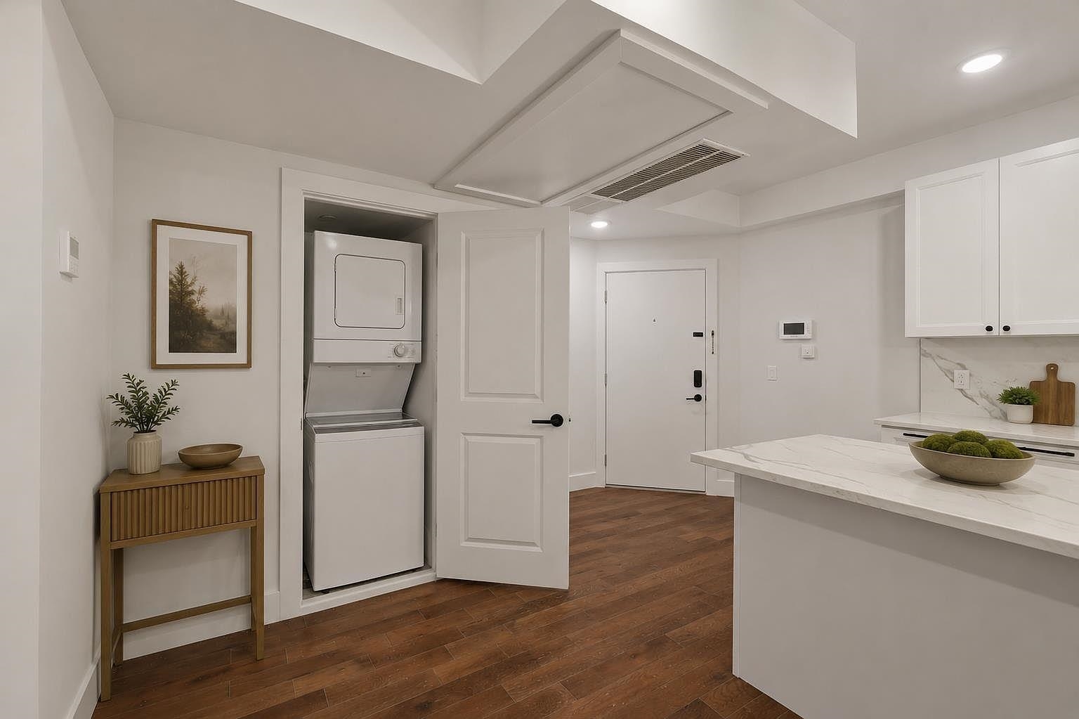 104 GLENWOOD AVE Unit: 104