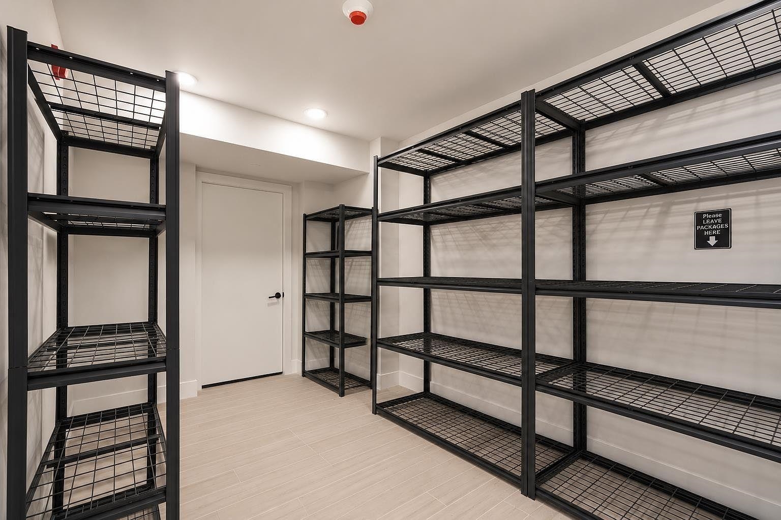 104 GLENWOOD AVE Unit: 104