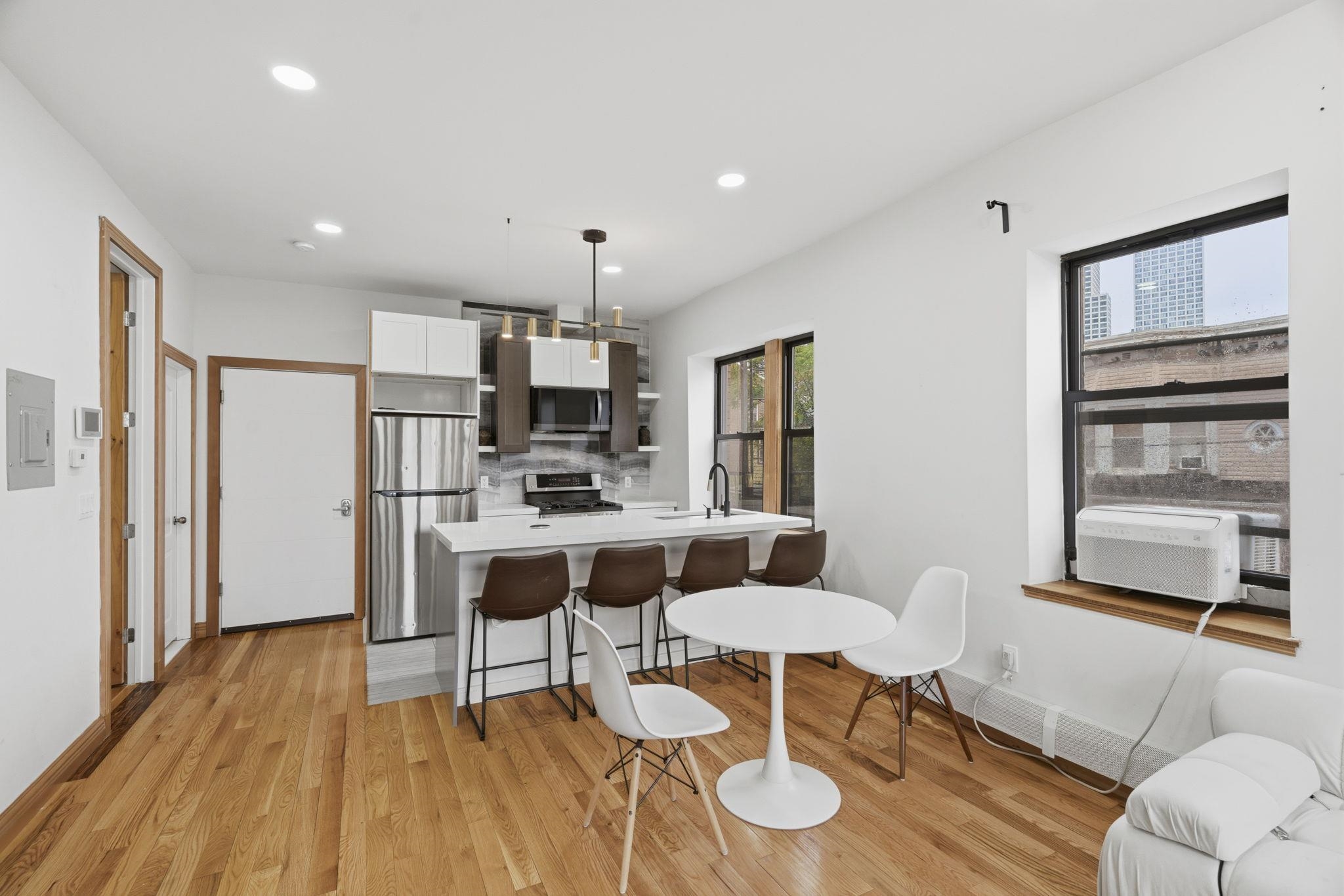 25 HIGH ST Unit: 3