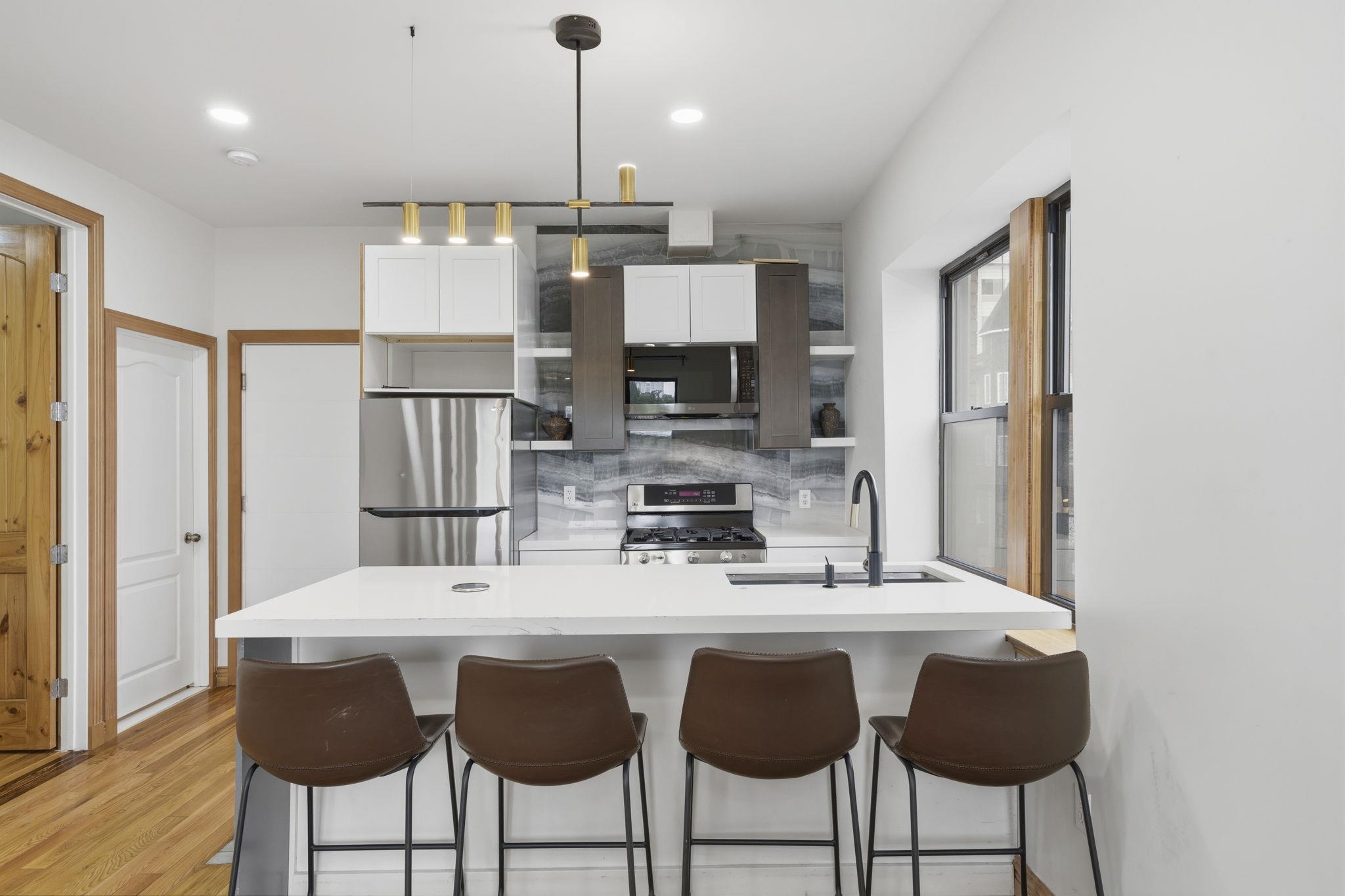 25 HIGH ST Unit: 3