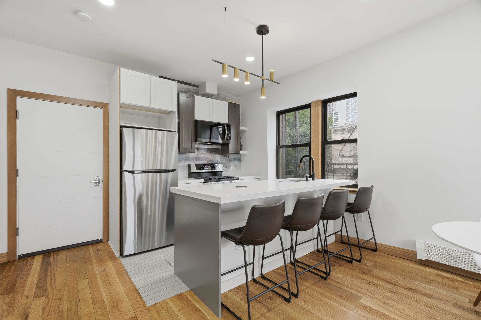 25 HIGH ST Unit: 3