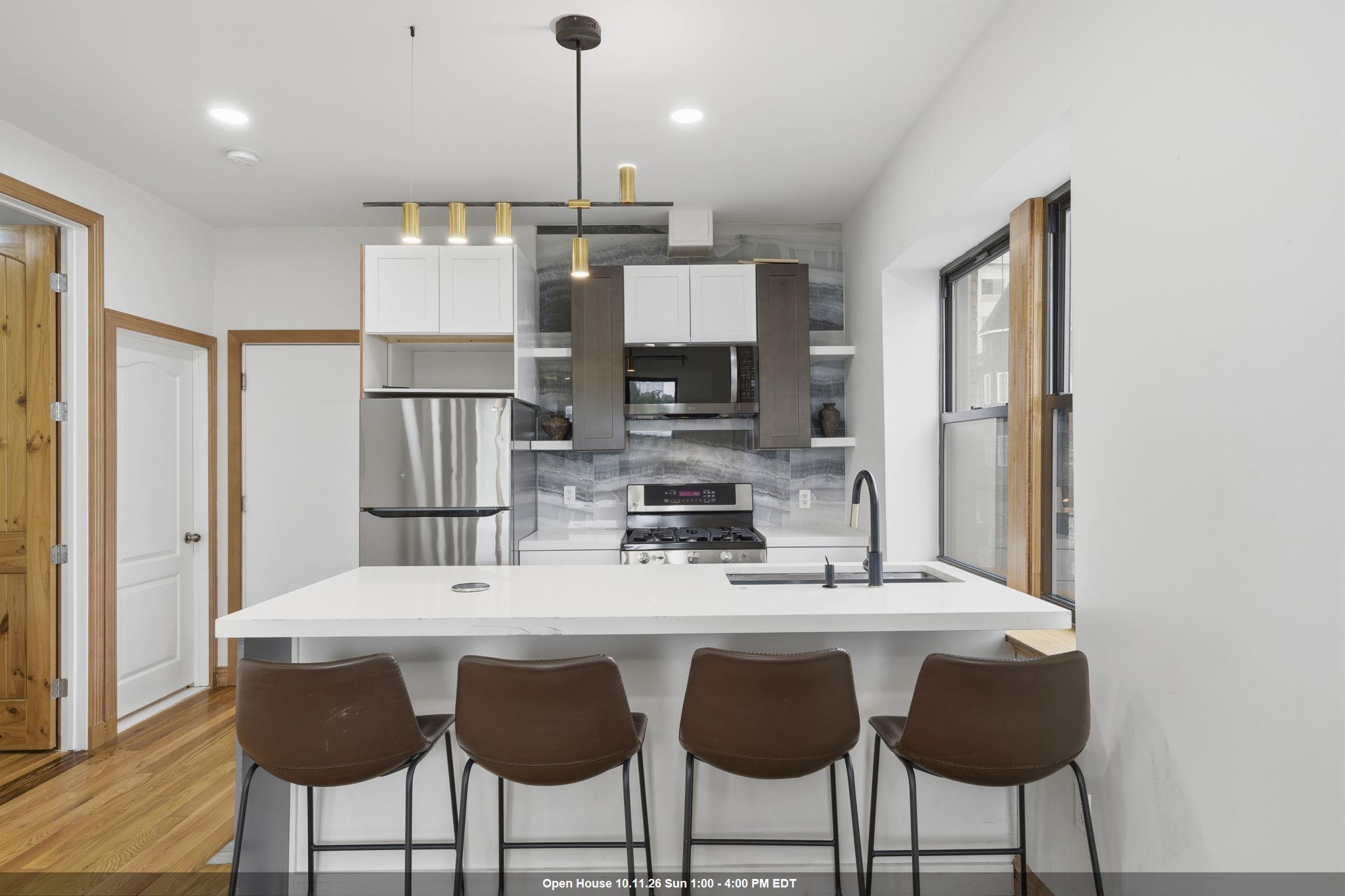 25 HIGH ST Unit: 3
