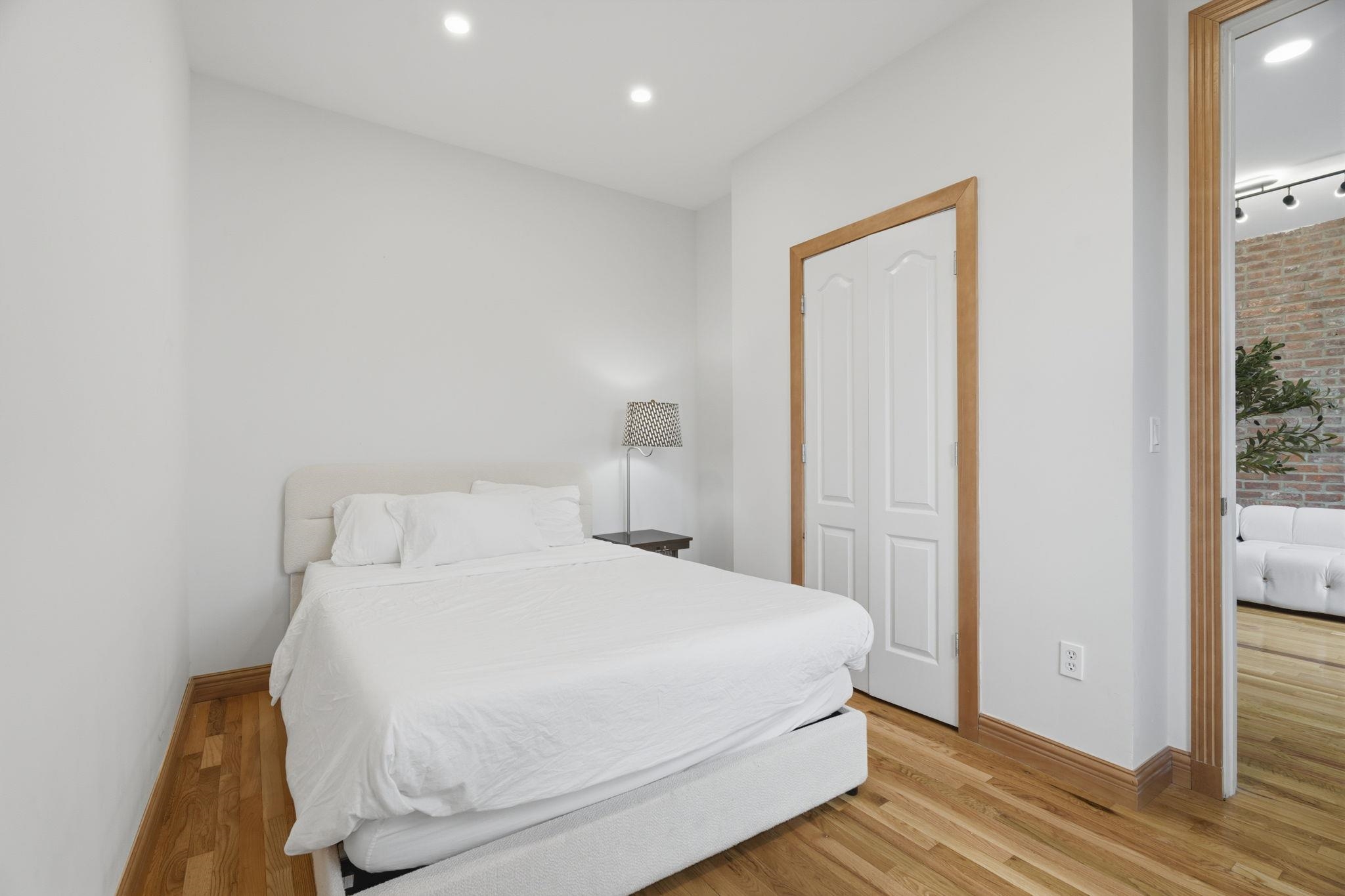 25 HIGH ST Unit: 3