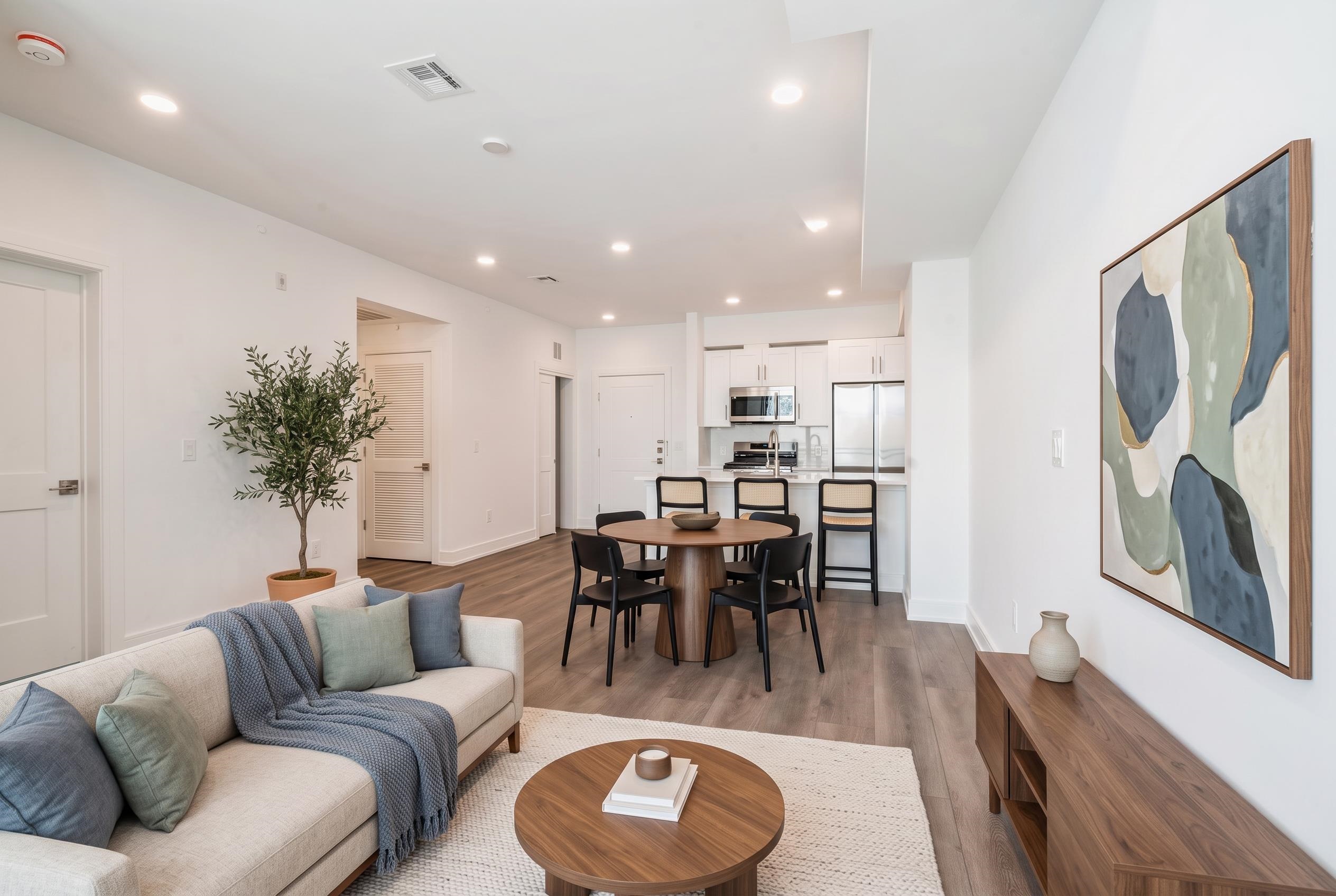 32 JONES ST Unit: 403