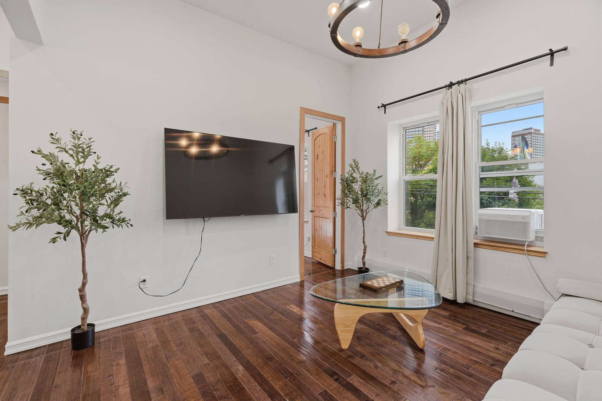 25 HIGH ST Unit: 4