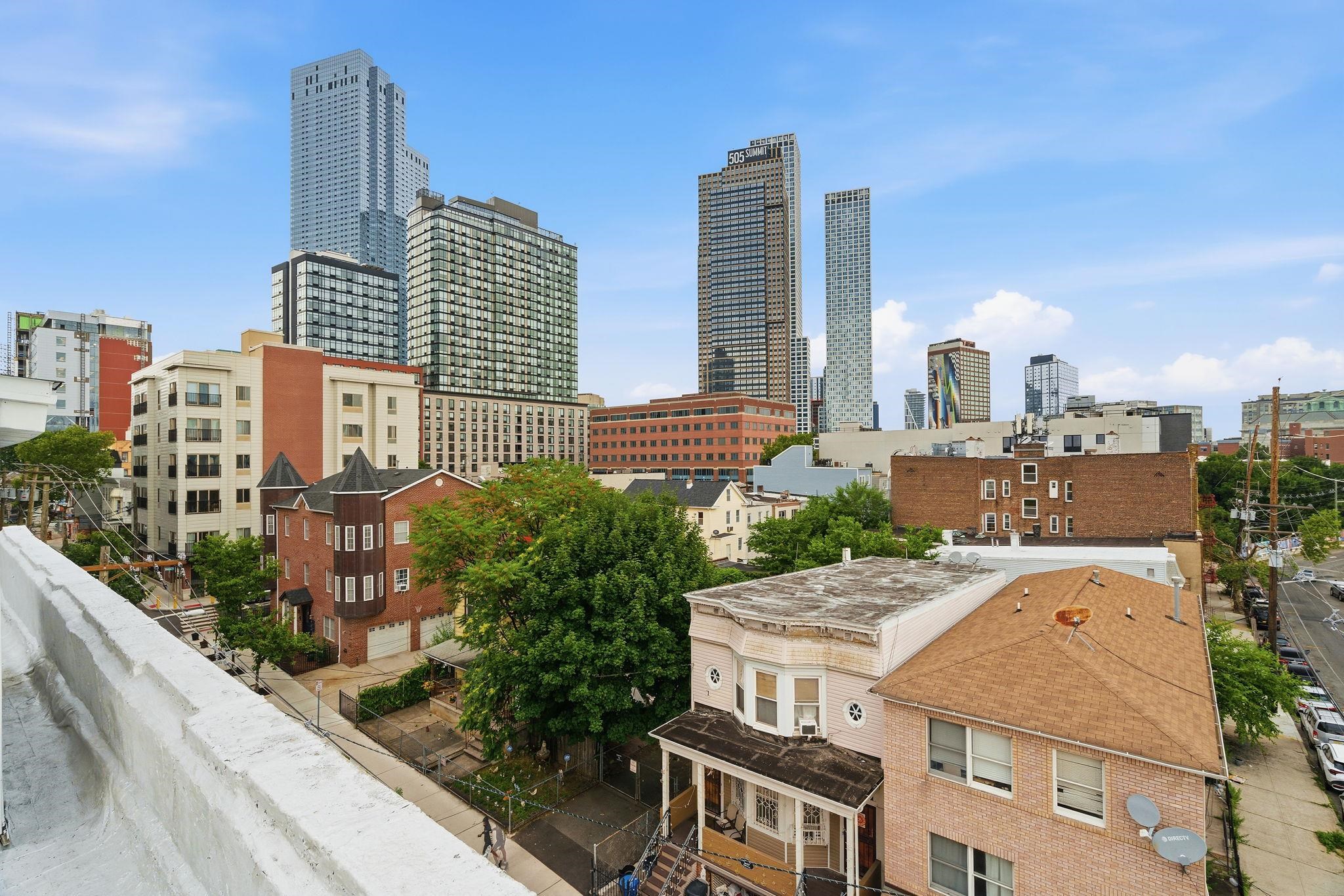 25 HIGH ST Unit: 4