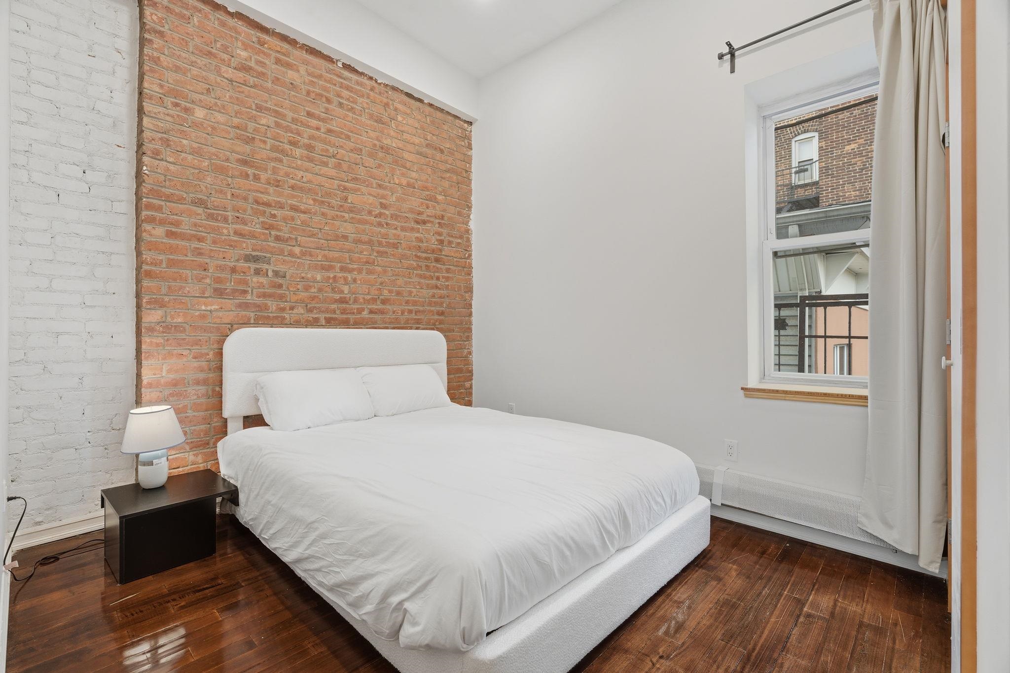 25 HIGH ST Unit: 4