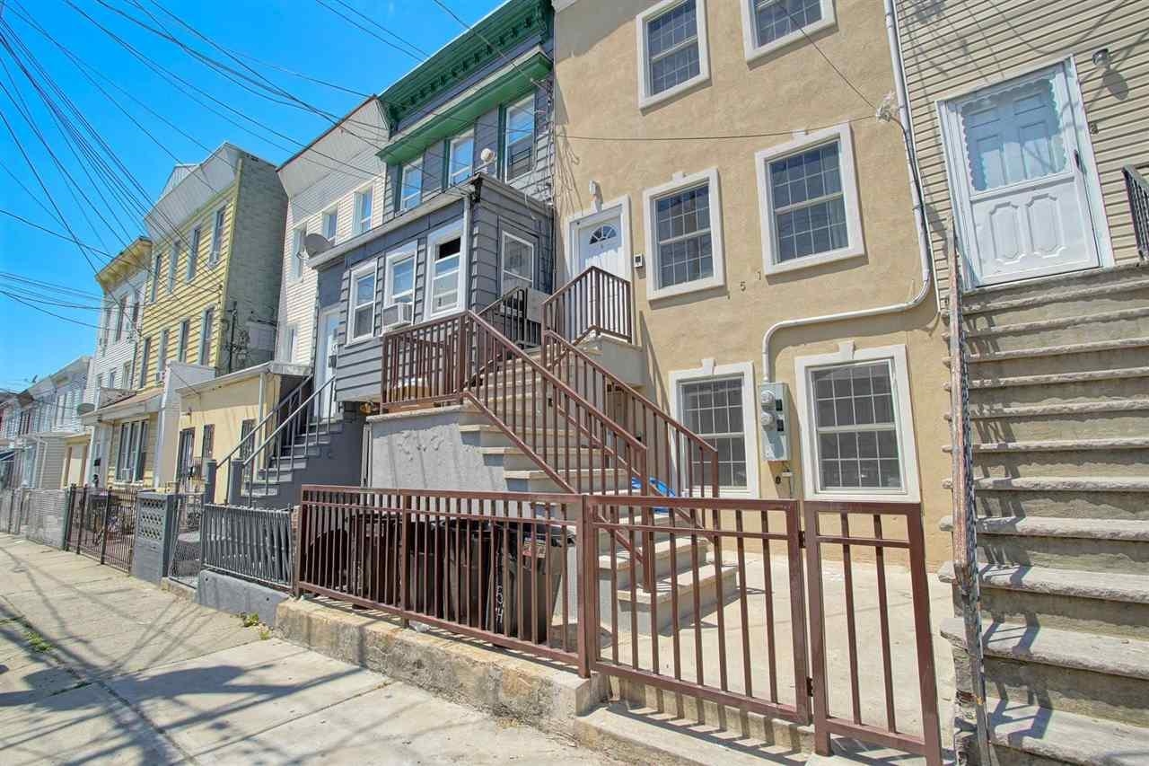 151 VAN HORNE ST Unit: 1