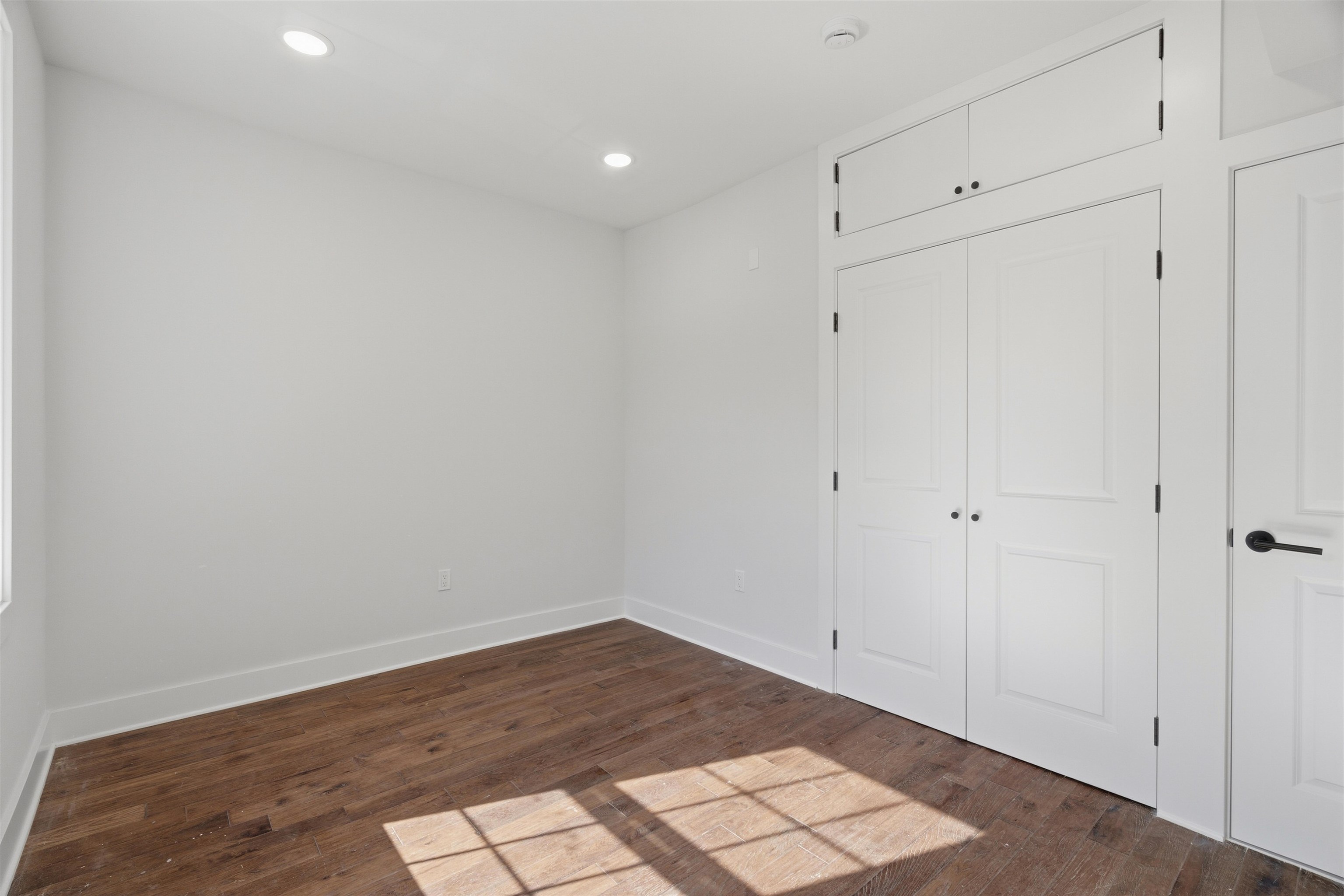 104 GLENWOOD AVE Unit: 200