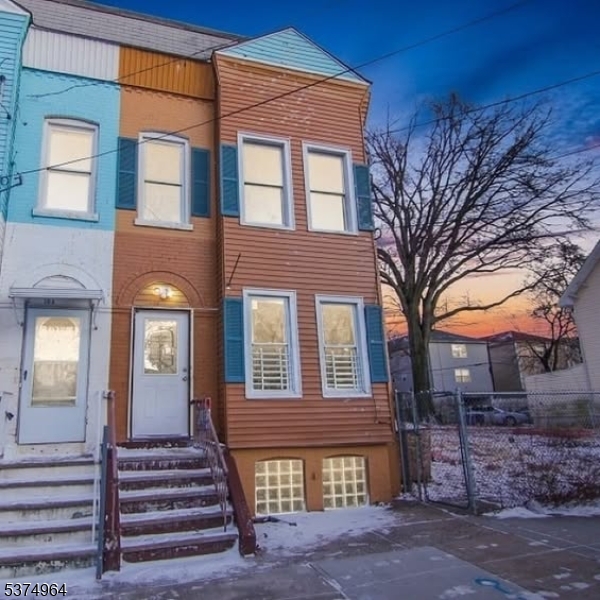 106 S 13Th St 2