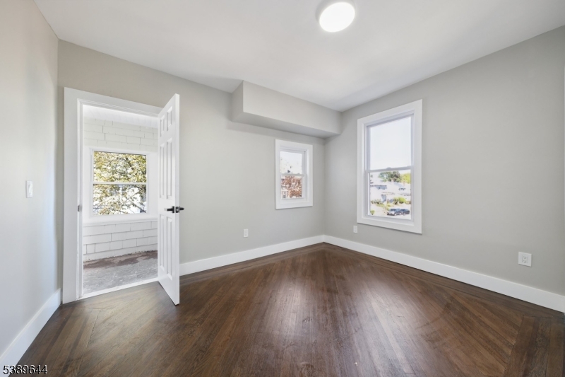 134 Park Pl 2