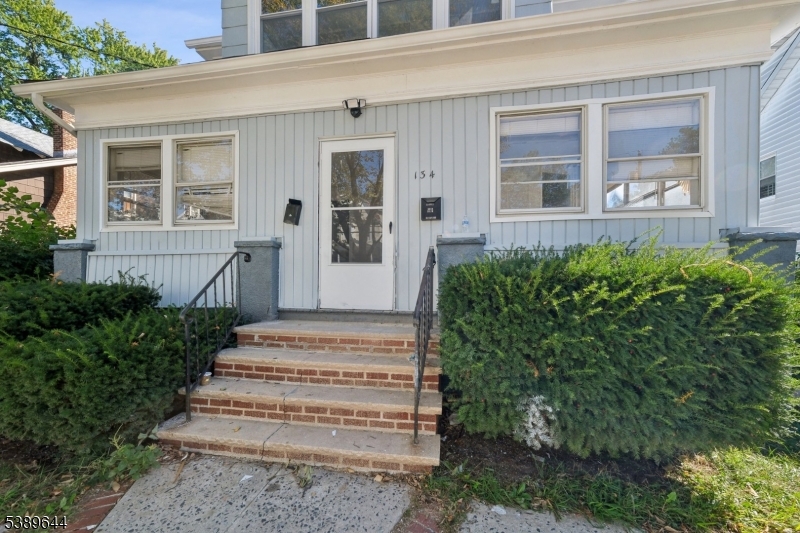 134 Park Pl 2