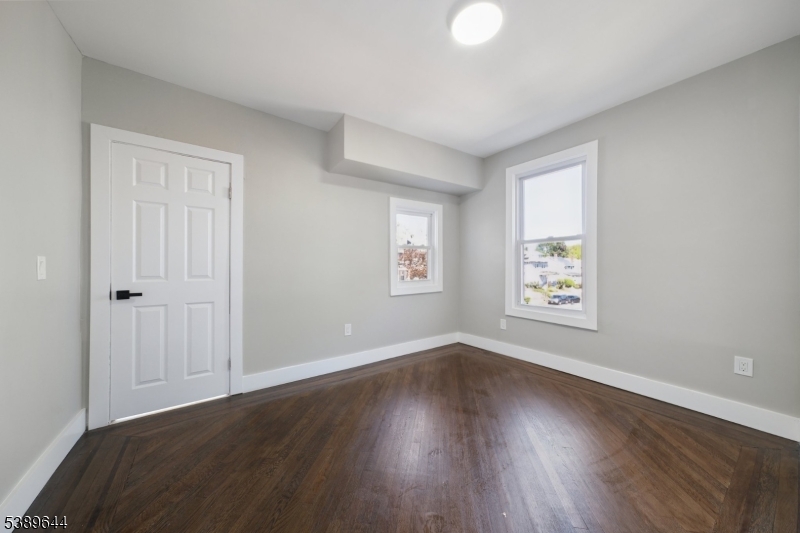 134 Park Pl 2