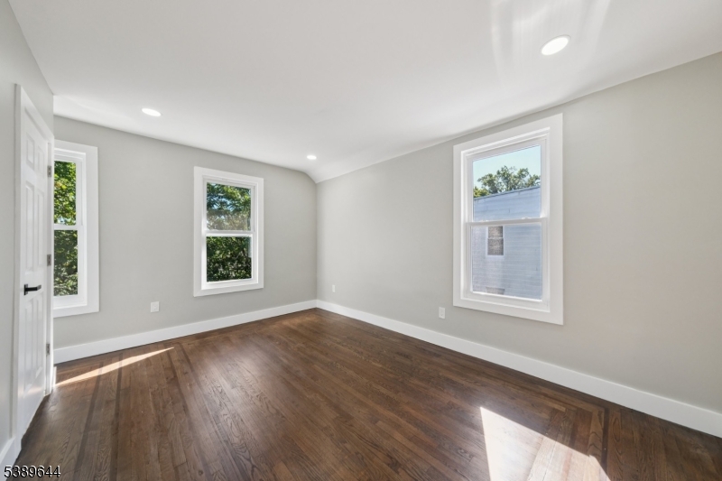 134 Park Pl 2