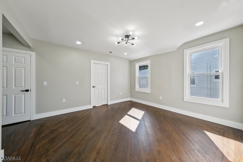 134 Park Pl 2