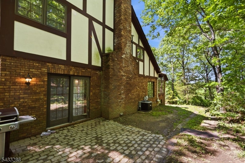 2 Carol Rd