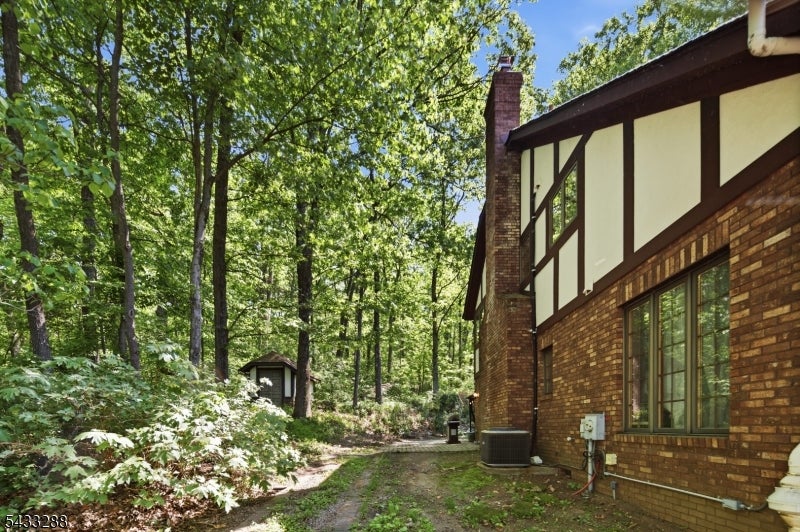 2 Carol Rd