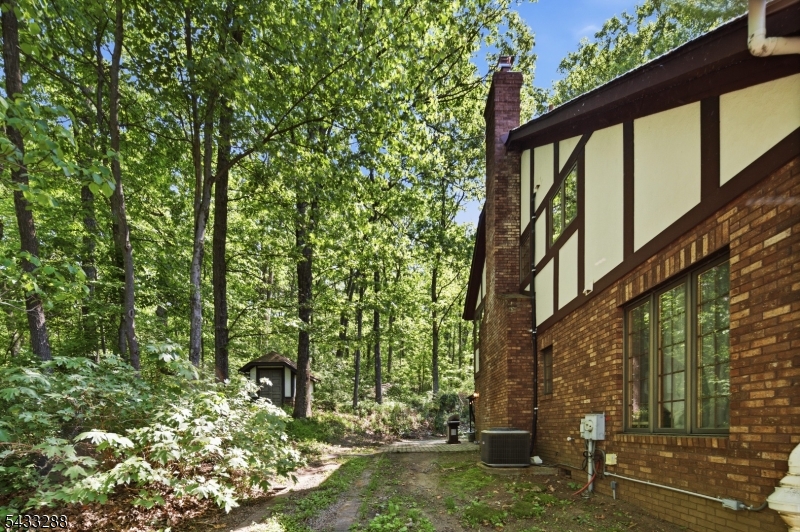 2 Carol Rd