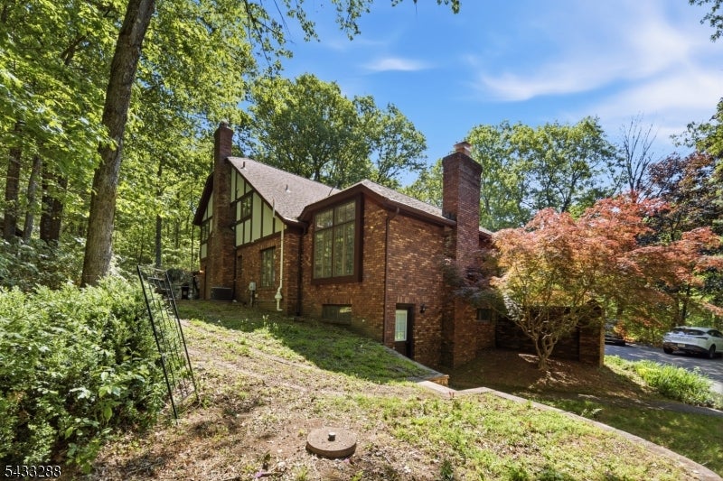 2 Carol Rd