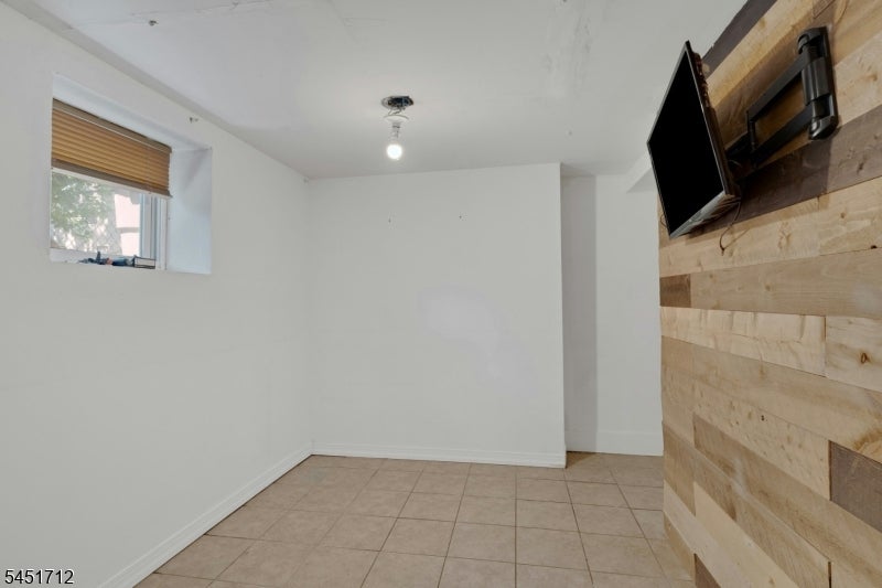 127 N 16Th St