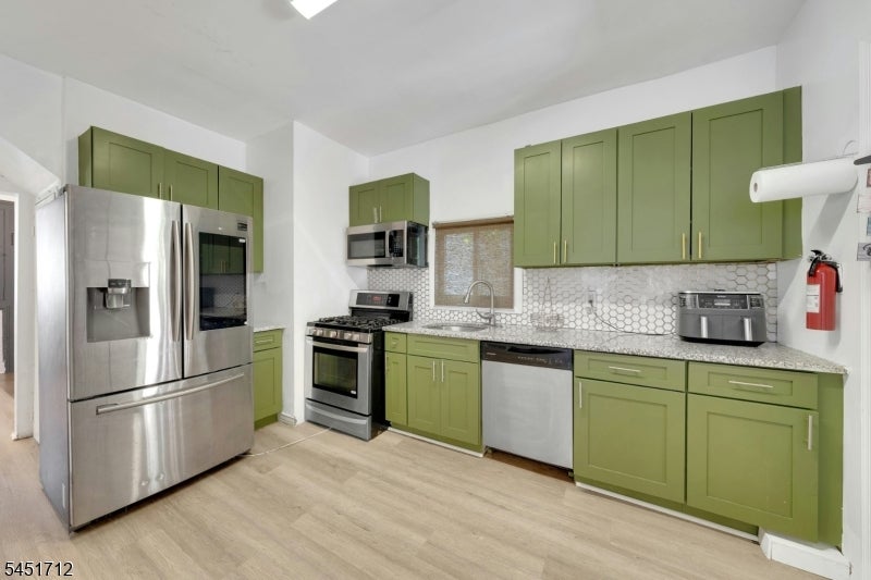 127 N 16Th St