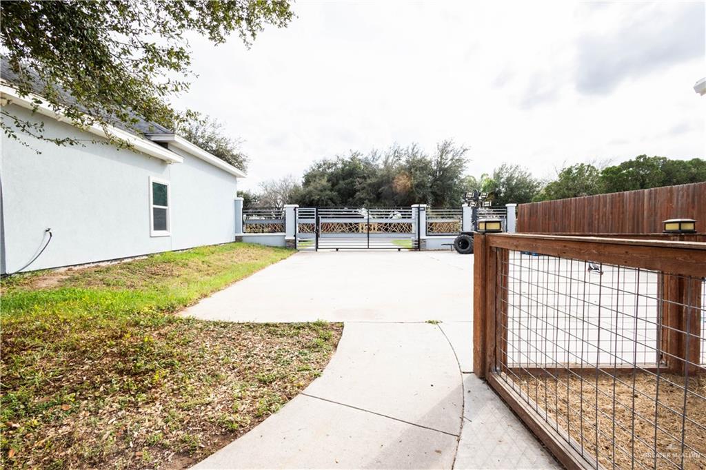 8404 Bougainvillea Drive