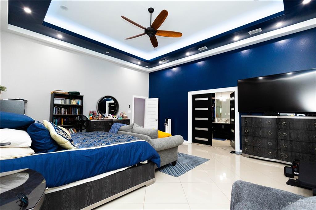 8404 Bougainvillea Drive