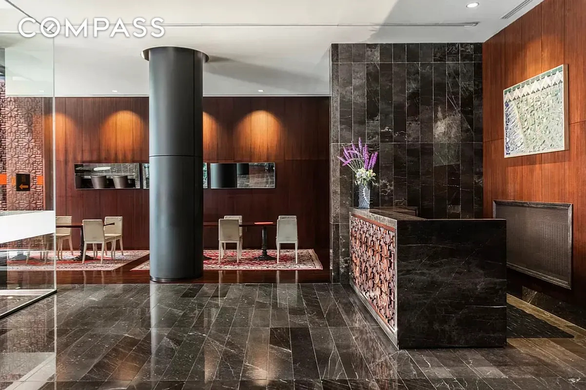 88 Greenwich Street 706