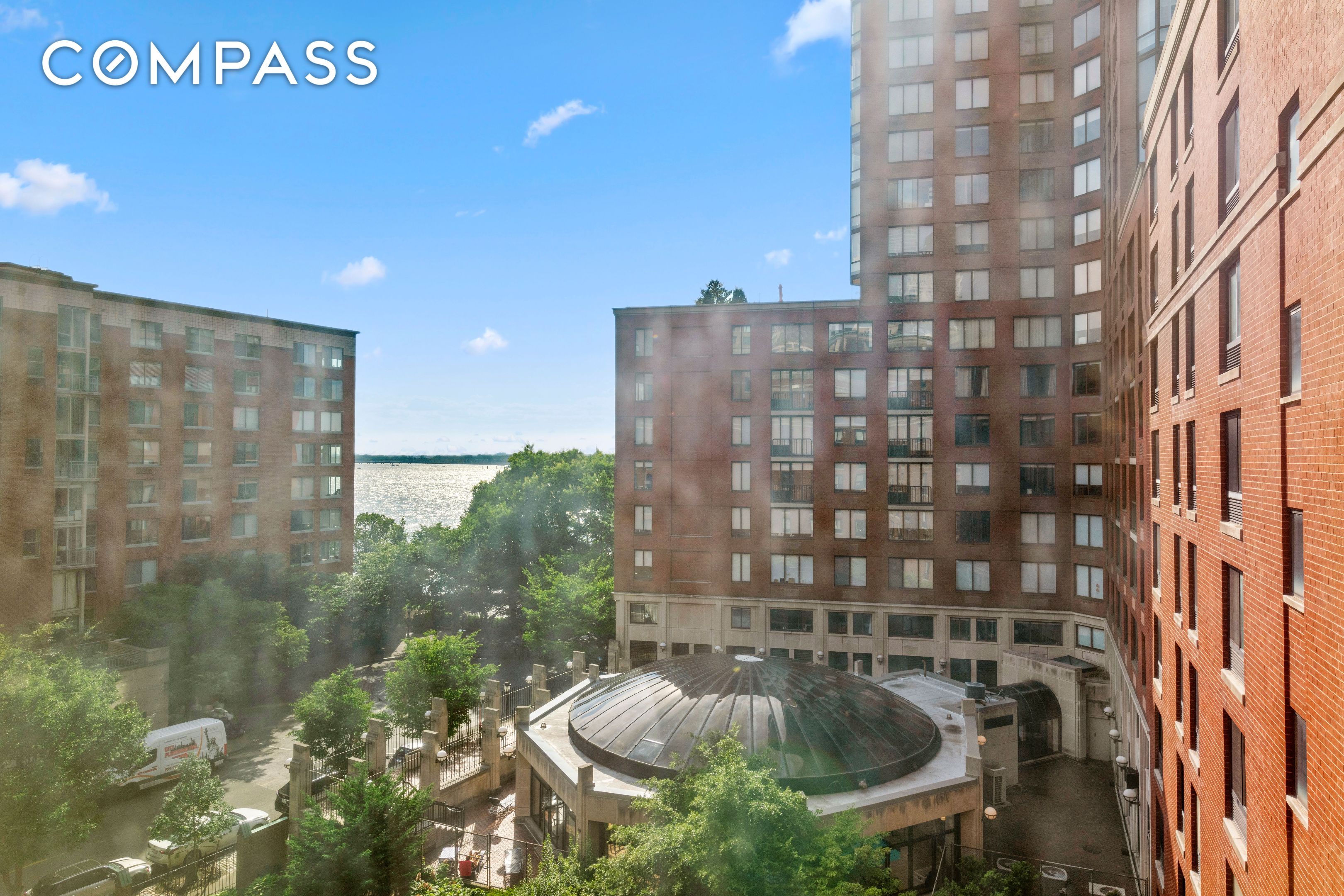 300 Rector Place 6T