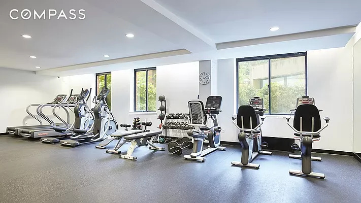 300 Rector Place 6T
