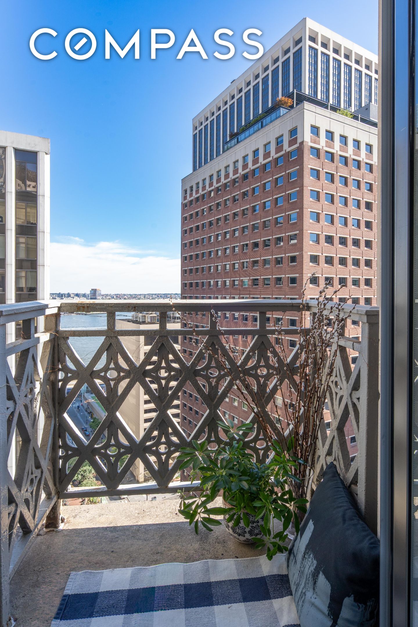 3 Hanover Square 19J