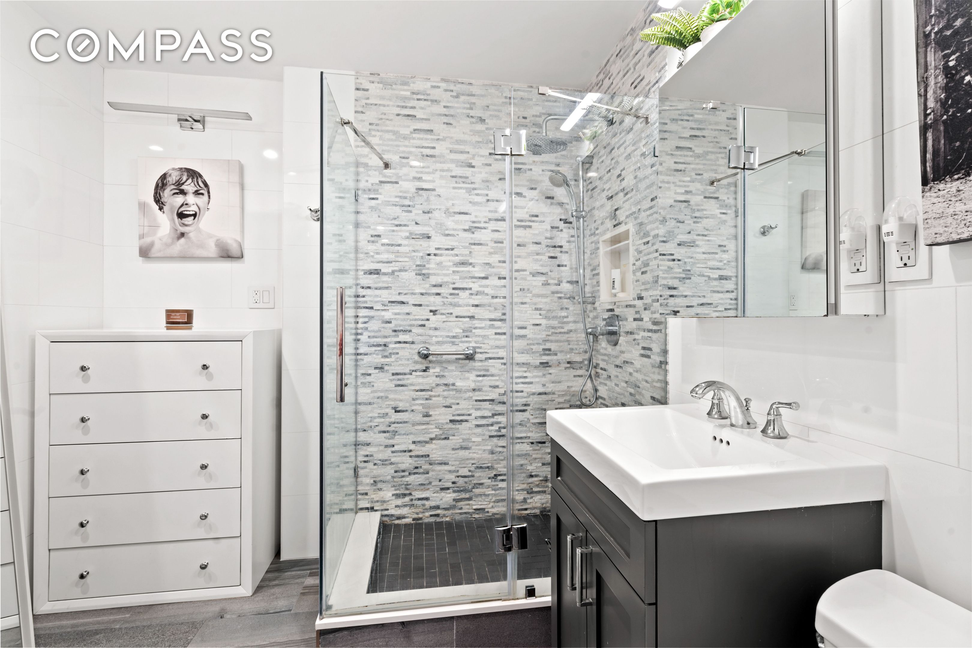 3 Hanover Square 19J