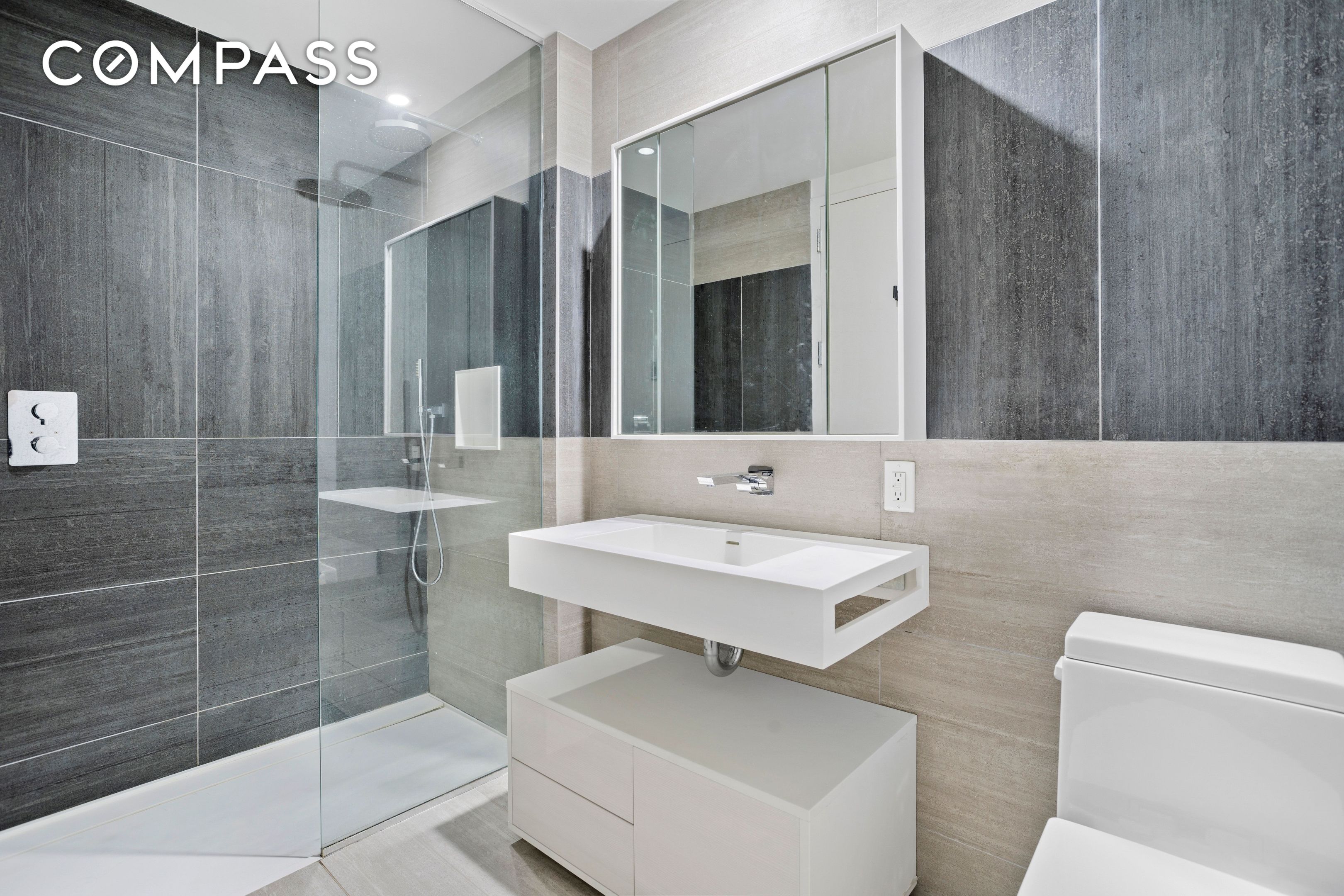 540 W 49th Street 405S