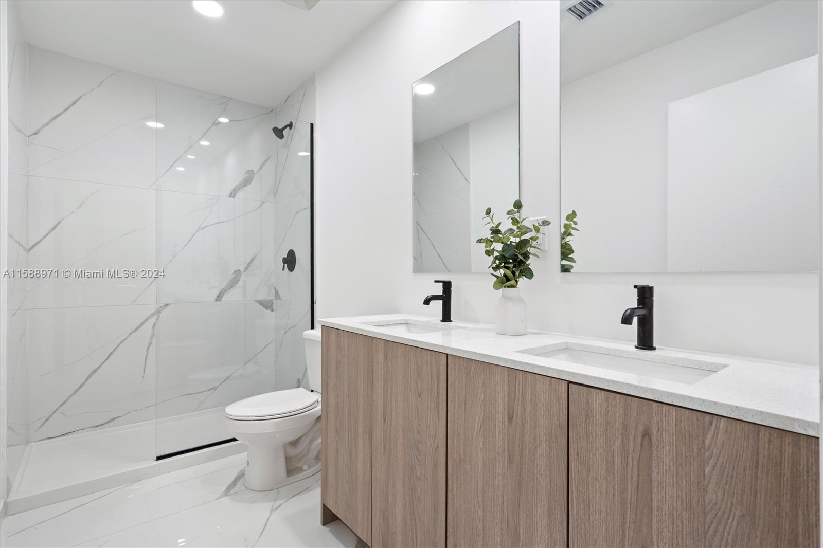 256 NW 13 CT