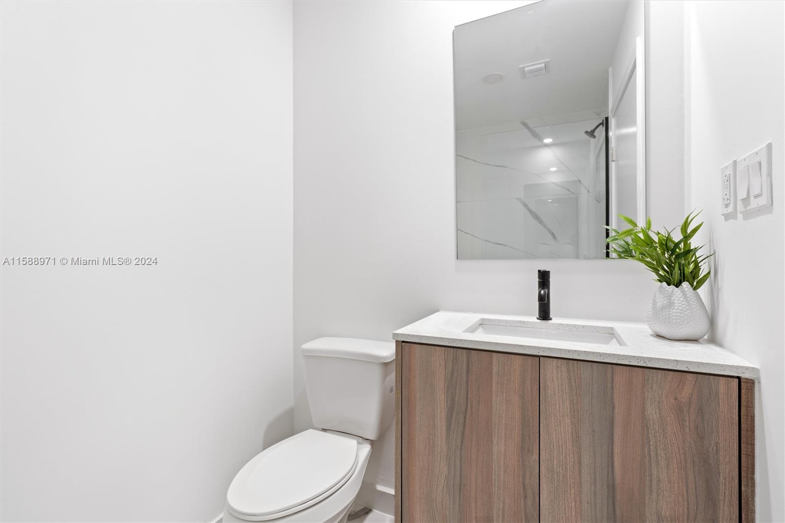 256 NW 13 CT